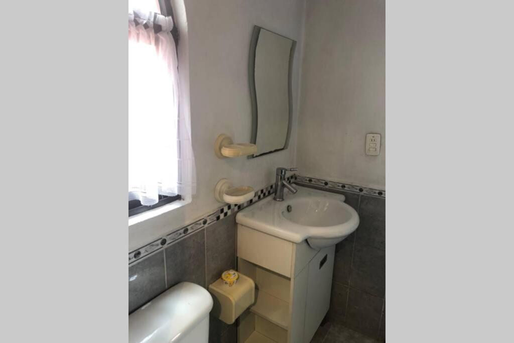 Amplia Habitacion Tipo Ejecutiva Con Bano Y Acceso Privados Toluca Exterior foto